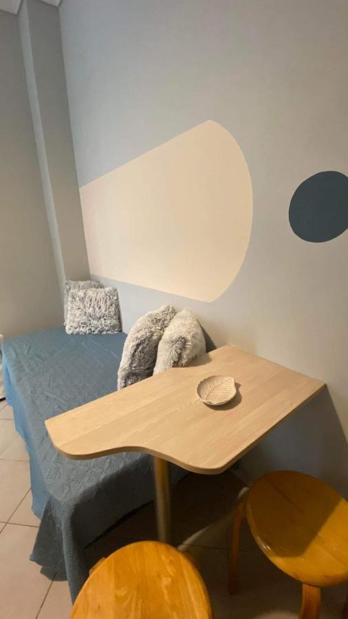 Cozy Minimal Apartment Piräus Exterior foto