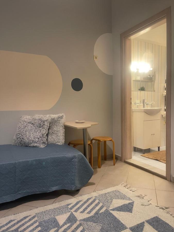 Cozy Minimal Apartment Piräus Exterior foto