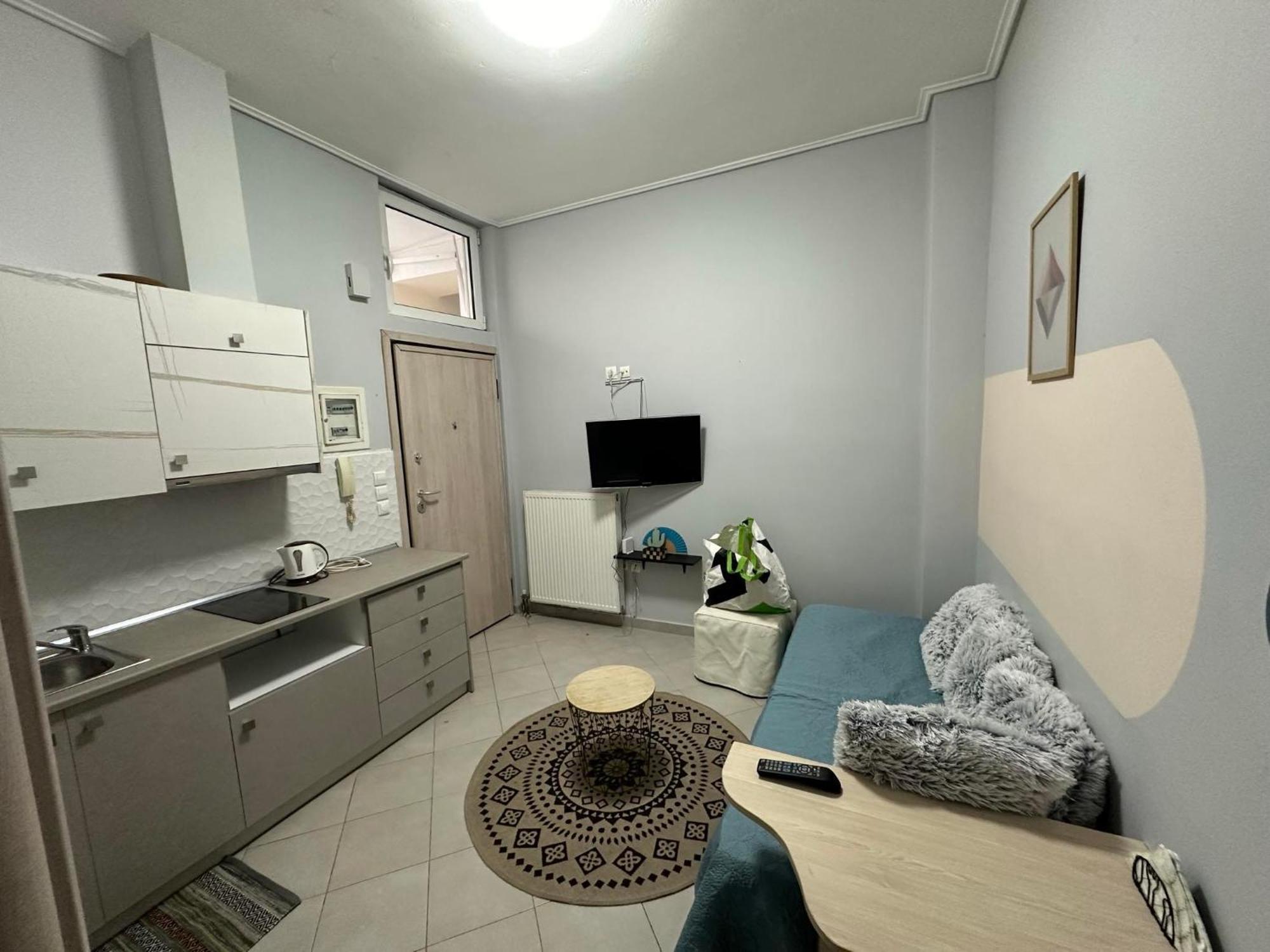 Cozy Minimal Apartment Piräus Exterior foto